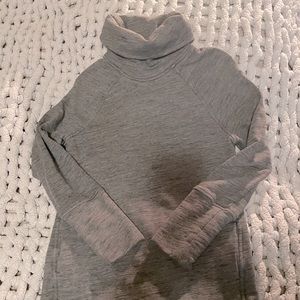 Lululemon tunic, with pockets